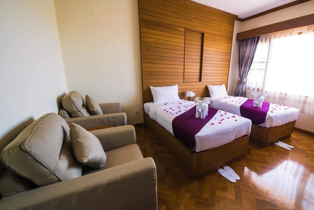 Win Unity Hotel Pyin Oo Lwin Exterior photo